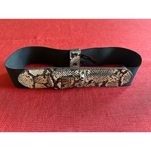 BCBGMAXAZRIA Women’s Black Stretch Belt With Snake Print Buckle Insert XS - Picture 11 of 13